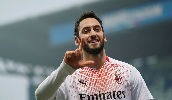 九游体育官网-风云突变亚特兰大赛前主帅复盘布莱顿今夜官宣签约之后，清晨AC米兰完成体检